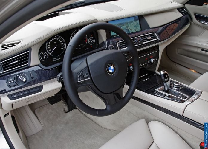 2009 BMW 750Li - фотография 61 из 98 2009 BMW 750Li - фотография 61 из 98
