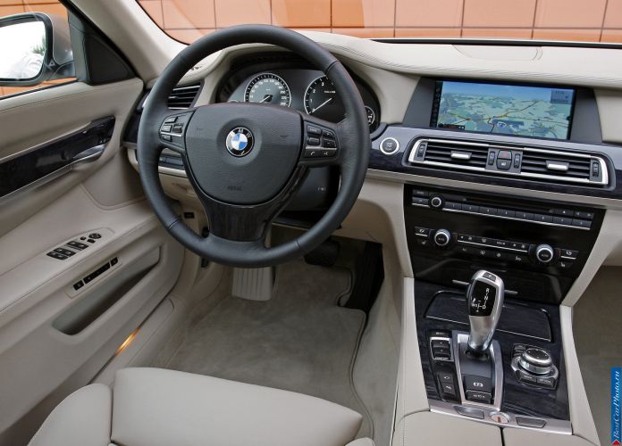 2009 BMW 750Li - фотография 62 из 98 2009 BMW 750Li - фотография 62 из 98
