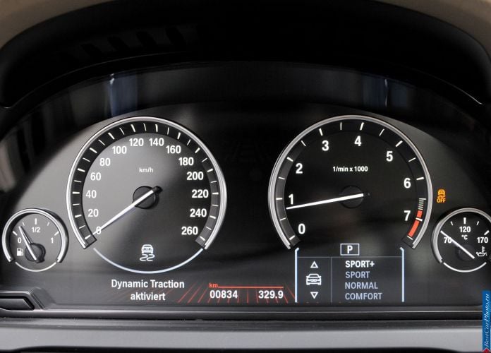 2009 BMW 750Li - фотография 71 из 98