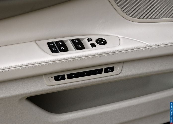 2009 BMW 750Li - фотография 83 из 98 2009 BMW 750Li - фотография 83 из 98