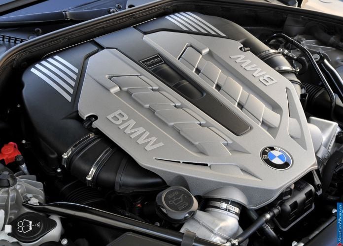 2009 BMW 750Li - фотография 92 из 98