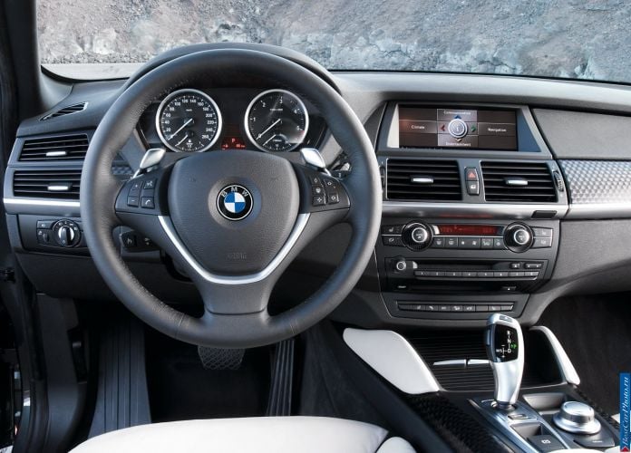 2009 BMW X6 - фотография 31 из 45