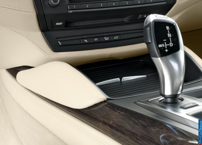 2009 BMW X6 - фотография 34 из 45
