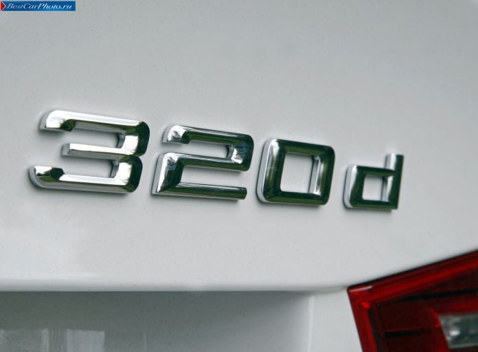 2010 BMW 320d Sedan efficientdynamics - фотография 11 из 13