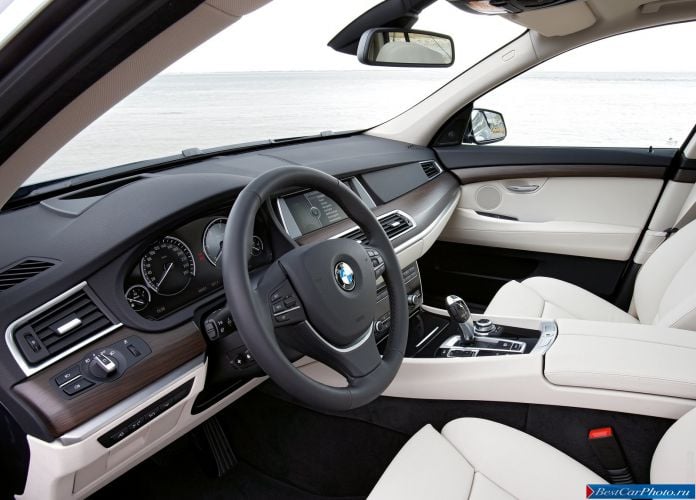 2010 BMW 5-series Gran Turismo - фотография 113 из 193
