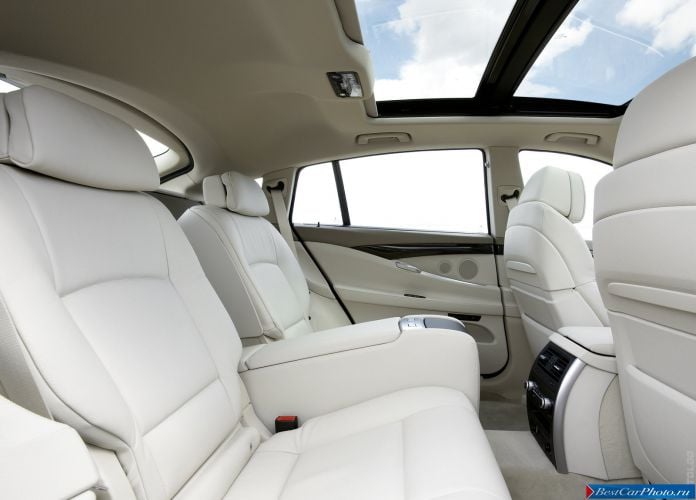 2010 BMW 5-series Gran Turismo - фотография 130 из 193