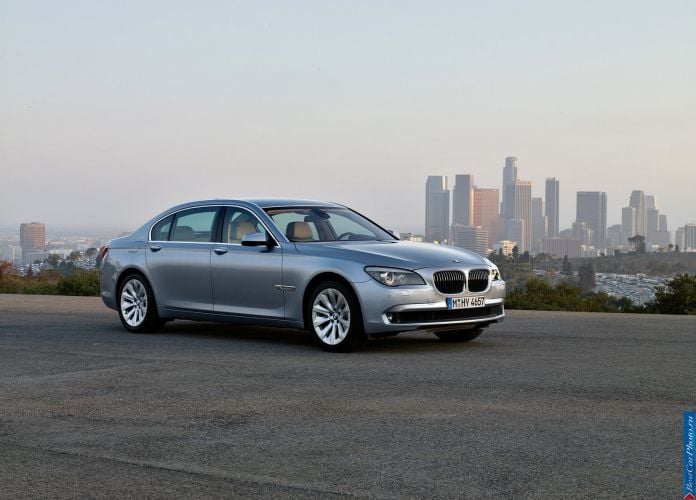 2010 BMW 7-series ActiveHybrid - фотография 1 из 24