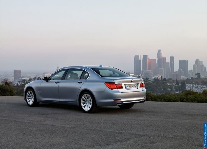 2010 BMW 7-series ActiveHybrid - фотография 8 из 24