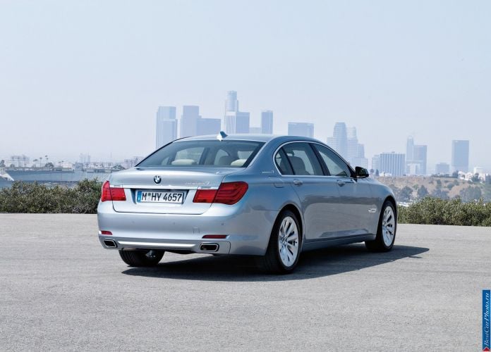 2010 BMW 7-series ActiveHybrid - фотография 10 из 24 2010 BMW 7-series ActiveHybrid - фотография 10 из 24
