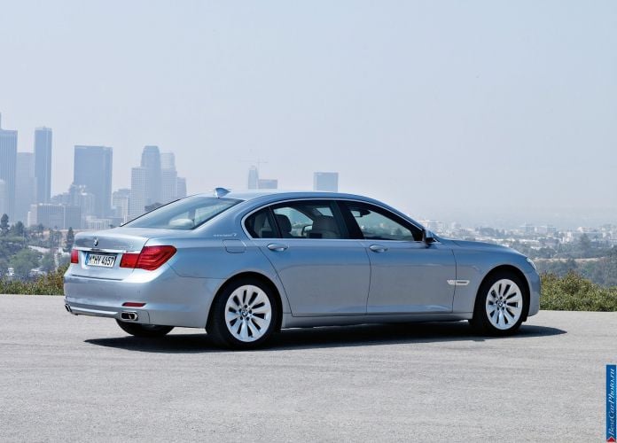 2010 BMW 7-series ActiveHybrid - фотография 11 из 24 2010 BMW 7-series ActiveHybrid - фотография 11 из 24