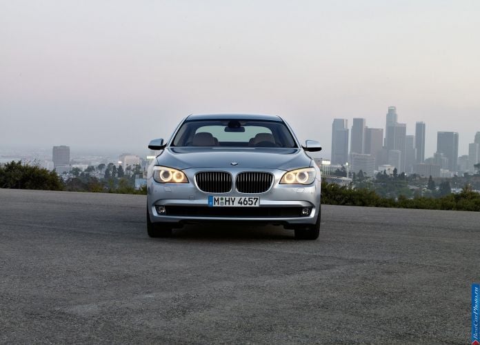2010 BMW 7-series ActiveHybrid - фотография 14 из 24 2010 BMW 7-series ActiveHybrid - фотография 14 из 24