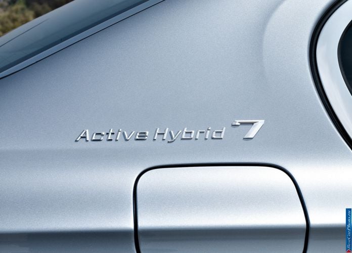 2010 BMW 7-series ActiveHybrid - фотография 19 из 24 2010 BMW 7-series ActiveHybrid - фотография 19 из 24