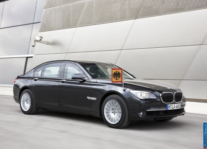 2010 BMW 7-series High Security - фотография 10 из 44