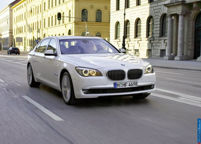 2010 BMW 760Li - фотография 2 из 45 2010 BMW 760Li - фотография 2 из 45