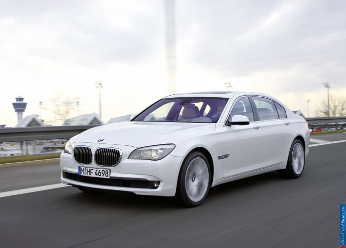 2010 BMW 760Li - фотография 3 из 45 2010 BMW 760Li - фотография 3 из 45