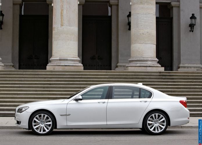 2010 BMW 760Li - фотография 8 из 45 2010 BMW 760Li - фотография 8 из 45