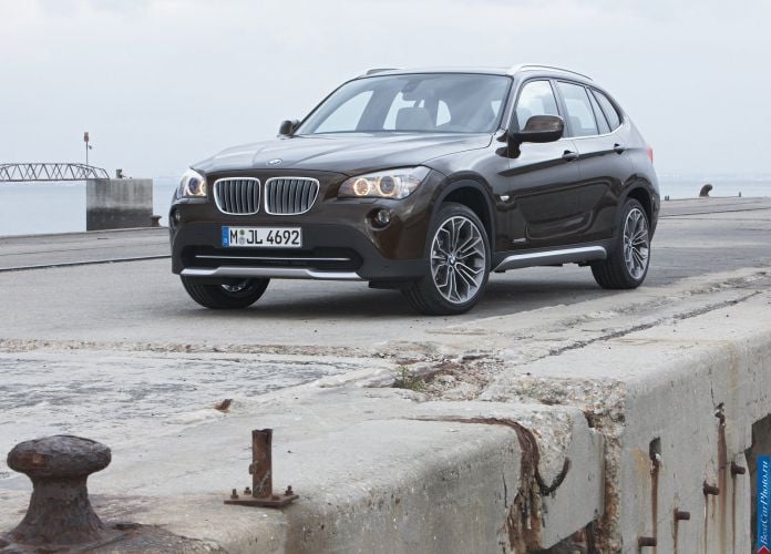 2010 BMW X1 - фотография 51 из 183 2010 BMW X1 - фотография 51 из 183
