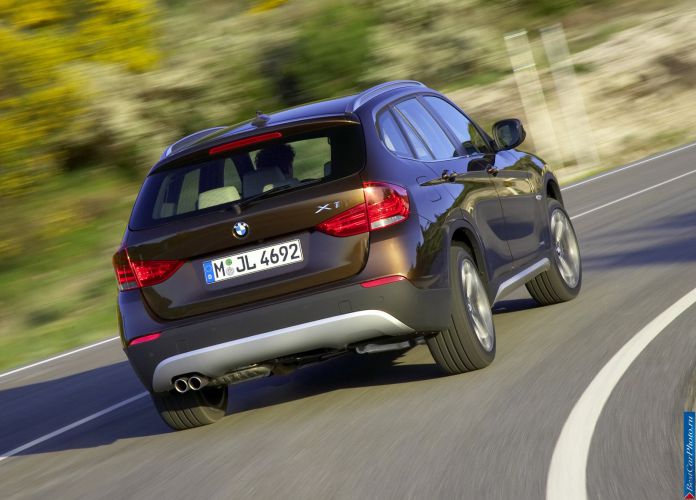 2010 BMW X1 - фотография 98 из 183 2010 BMW X1 - фотография 98 из 183