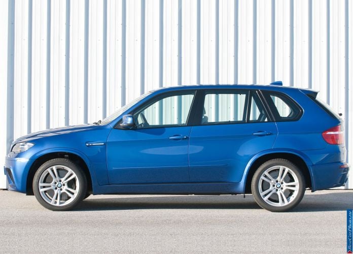 2010 BMW X5 M - фотография 7 из 29 2010 BMW X5 M - фотография 7 из 29