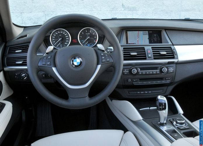 2010 BMW X6 ActiveHybrid - фотография 118 из 164 2010 BMW X6 ActiveHybrid - фотография 118 из 164