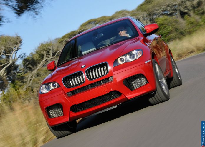 2010 BMW X6 M - фотография 2 из 61