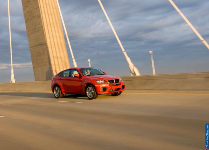 2010 BMW X6 M - фотография 12 из 61