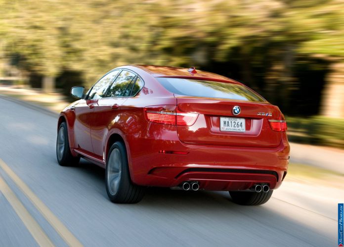 2010 BMW X6 M - фотография 17 из 61
