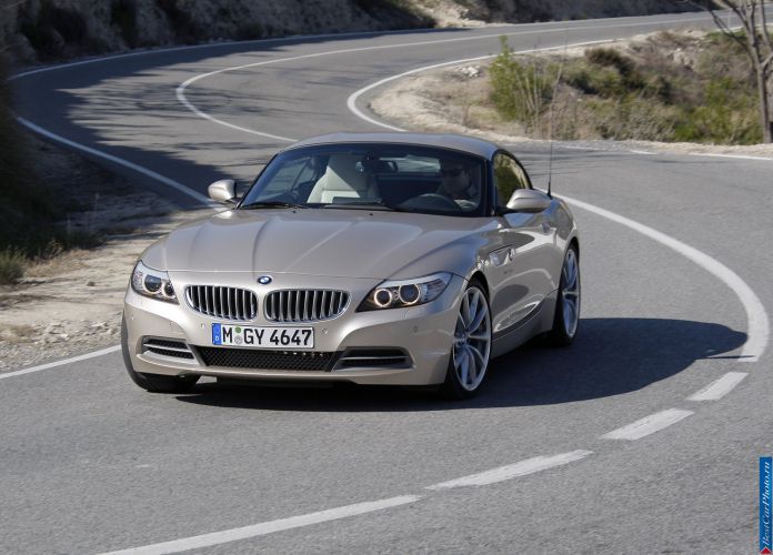 2010 BMW Z4 - фотография 12 из 189