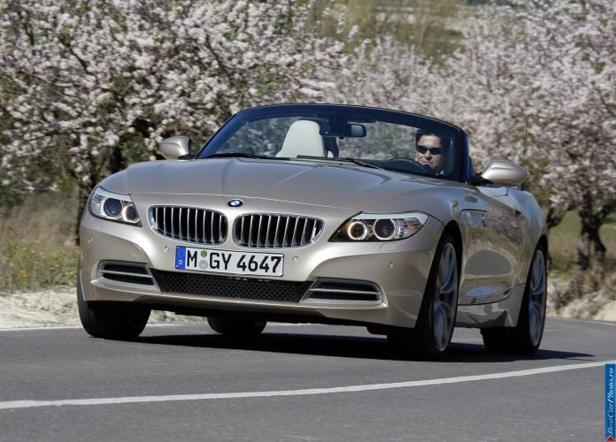 2010 BMW Z4 - фотография 17 из 189 2010 BMW Z4 - фотография 17 из 189