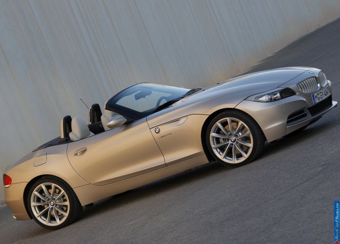 2010 BMW Z4 - фотография 40 из 189 2010 BMW Z4 - фотография 40 из 189