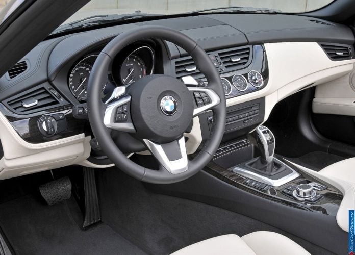 2010 BMW Z4 - фотография 142 из 189 2010 BMW Z4 - фотография 142 из 189