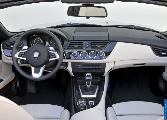 2010 BMW Z4 - фотография 145 из 189