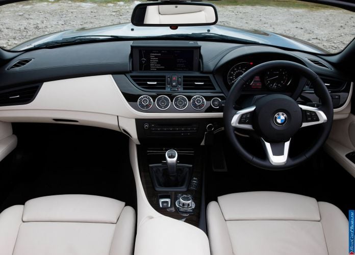 2010 BMW Z4 UK Version - фотография 14 из 20 2010 BMW Z4 UK Version - фотография 14 из 20