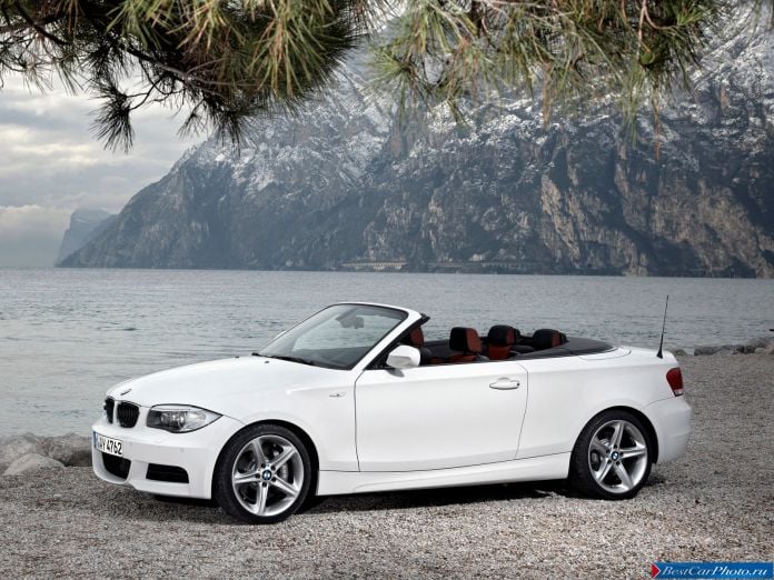 2011 BMW 1-series Convertible - фотография 11 из 30