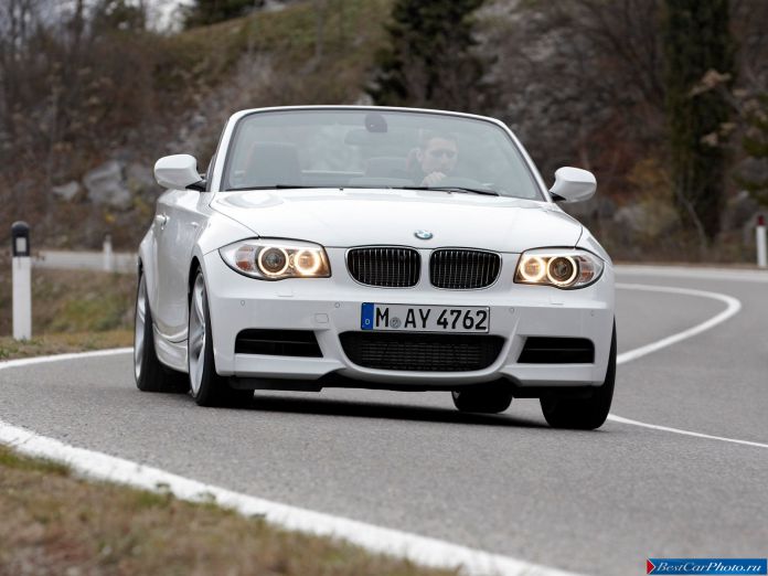 2011 BMW 1-series Convertible - фотография 13 из 30