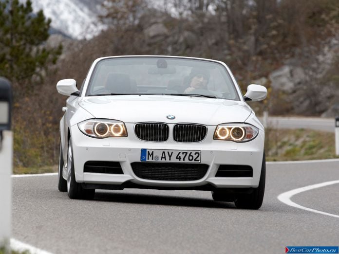 2011 BMW 1-series Convertible - фотография 14 из 30