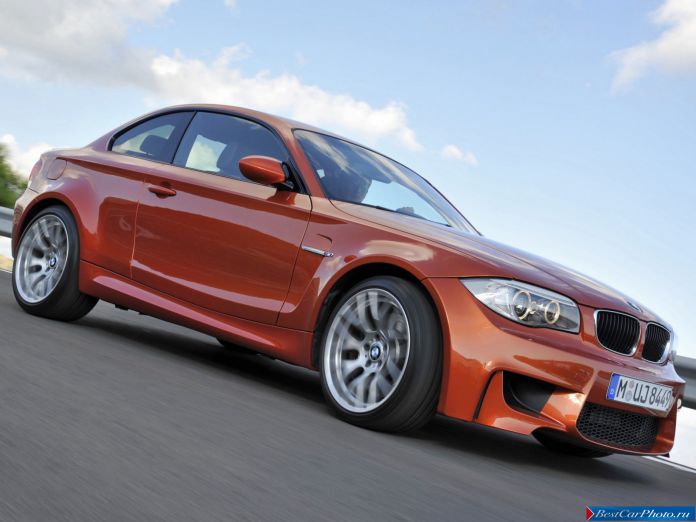 2011 BMW 1-series Coupe - фотография 32 из 77 2011 BMW 1-series Coupe - фотография 32 из 77