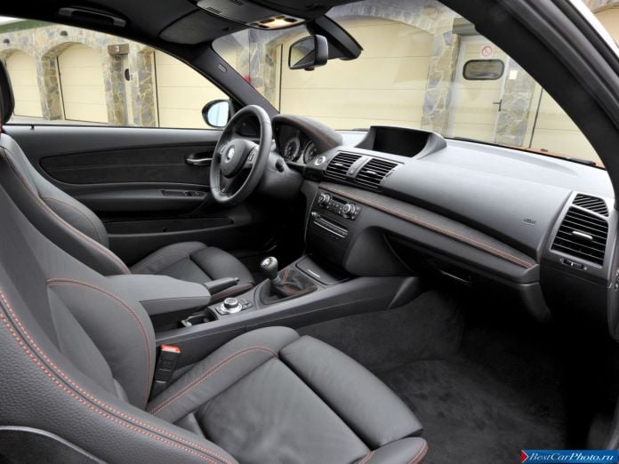 2011 BMW 1-series Coupe - фотография 72 из 77 2011 BMW 1-series Coupe - фотография 72 из 77