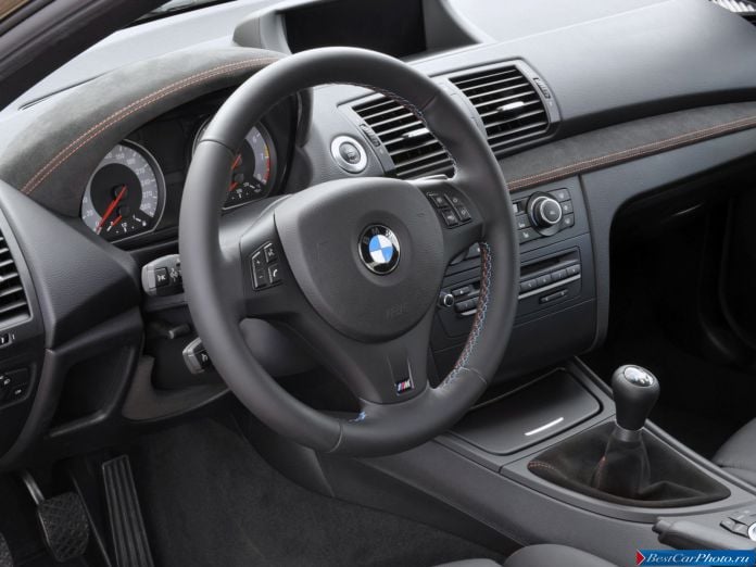 2011 BMW 1-series Coupe - фотография 75 из 77 2011 BMW 1-series Coupe - фотография 75 из 77