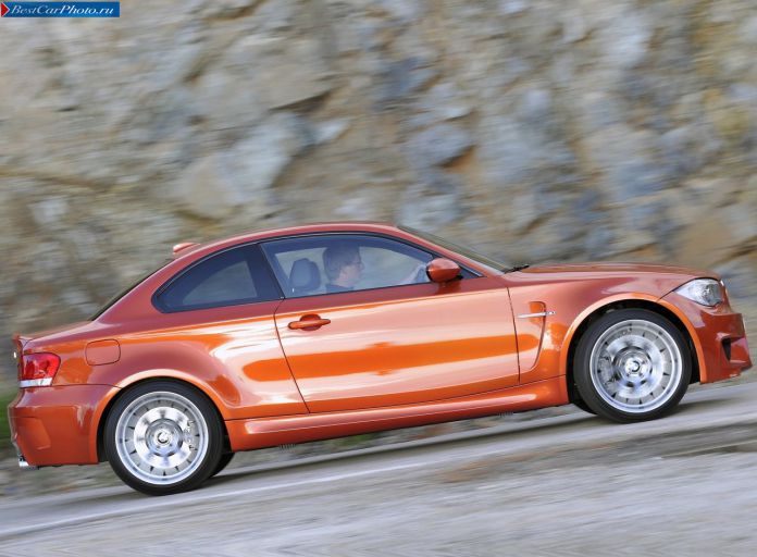 2011 BMW 1-series M Coupe - фотография 20 из 81