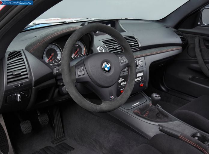 2011 BMW 1-series M Coupe Motogp Safety Car - фотография 14 из 40 2011 BMW 1-series M Coupe Motogp Safety Car - фотография 14 из 40