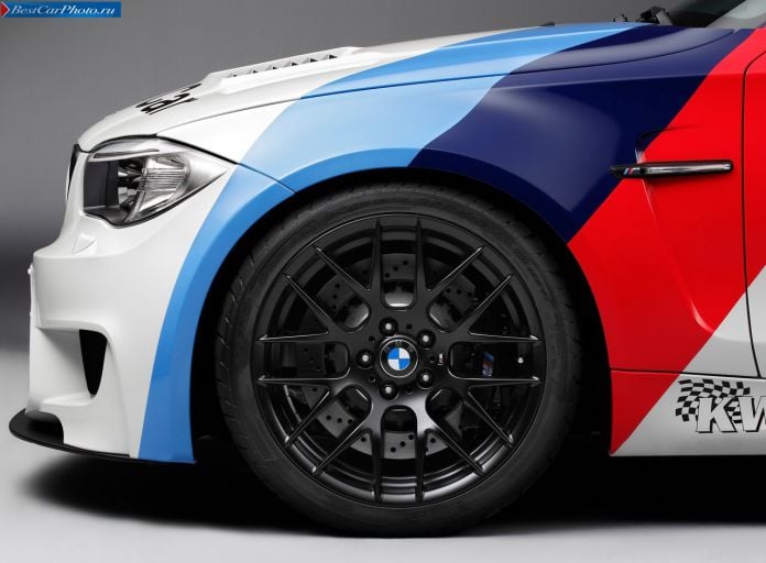 2011 BMW 1-series M Coupe Motogp Safety Car - фотография 21 из 40 2011 BMW 1-series M Coupe Motogp Safety Car - фотография 21 из 40