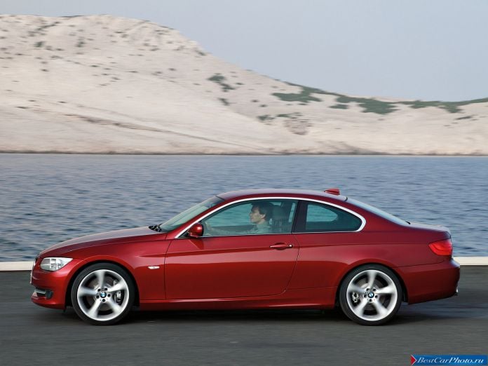 2011 BMW 3-series Coupe - фотография 2 из 75