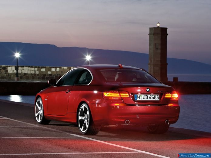 2011 BMW 3-series Coupe - фотография 15 из 75