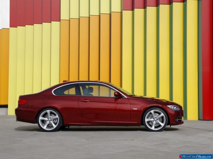 2011 BMW 3-series Coupe - фотография 30 из 75 2011 BMW 3-series Coupe - фотография 30 из 75