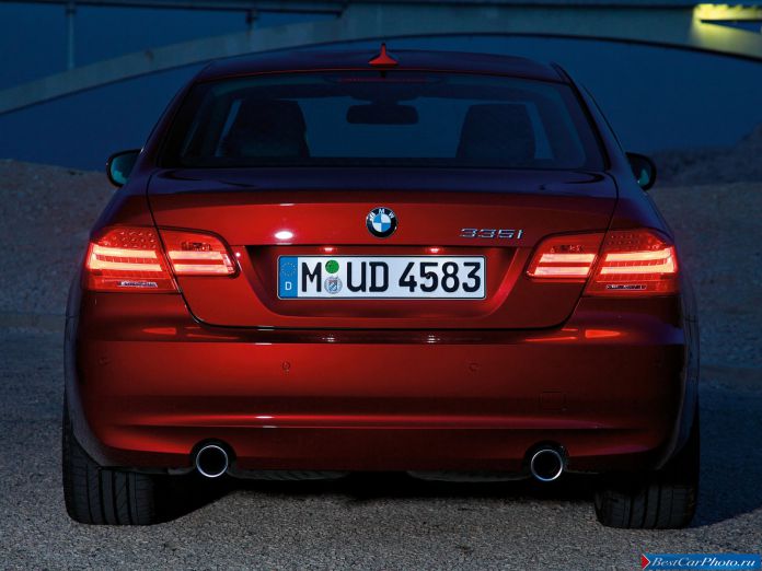 2011 BMW 3-series Coupe - фотография 31 из 75