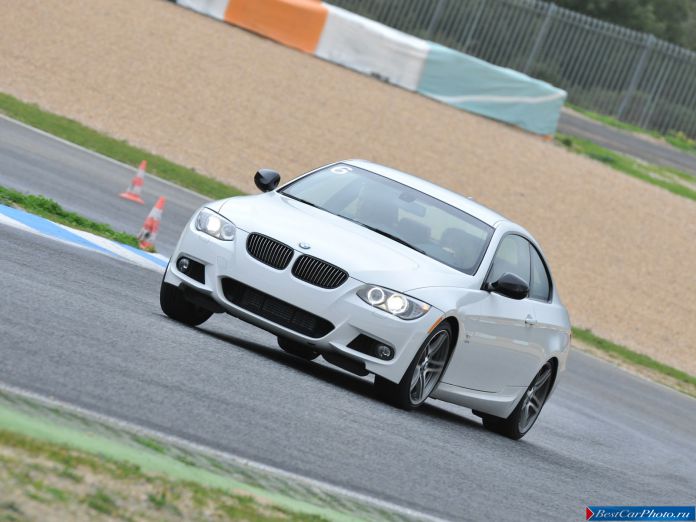 2011 BMW 3-series Coupe - фотография 42 из 75