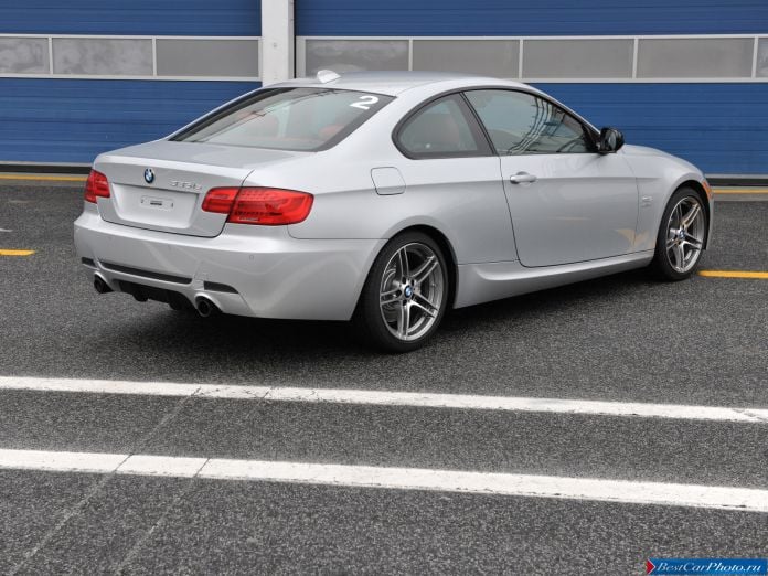 2011 BMW 3-series Coupe - фотография 57 из 75