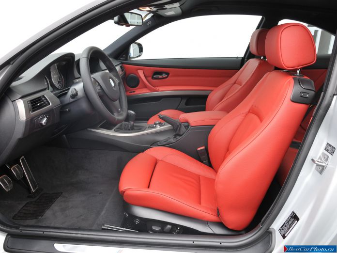 2011 BMW 3-series Coupe - фотография 68 из 75 2011 BMW 3-series Coupe - фотография 68 из 75