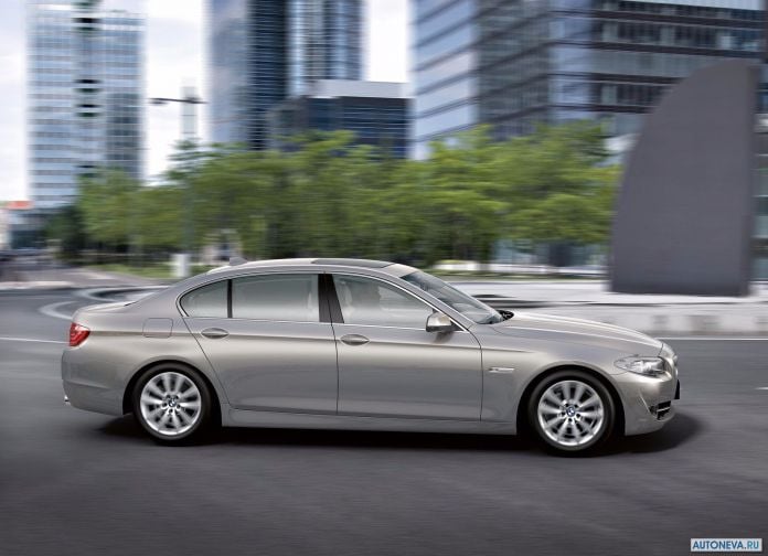 2011 BMW 5-series Long Wheelbase - фотография 10 из 12